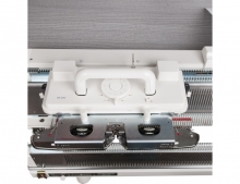 Однофонтурная вязальная машина Silver Reed SK 280